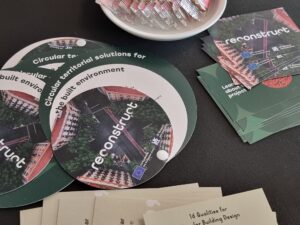 Reconstruct leaflets on a table